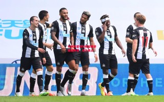 德信体育app下载-热刺球星领衔英超赛季最佳阵容，成为焦点