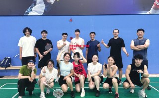 德信app下载-传奇故事再现，球场激情无限