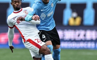 中东球队主场优势明显，掀起足球狂潮