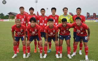 足球赛事精彩纷呈，球队实力对比引人瞩目