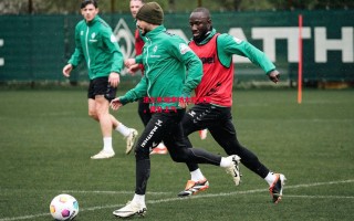 德信app下载-法兰克福客场大胜汉堡，提升士气