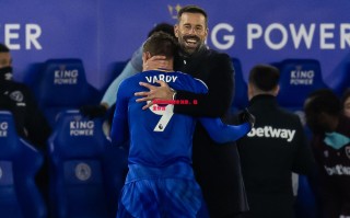 德信app-莱斯特城继续领跑，稳坐榜首