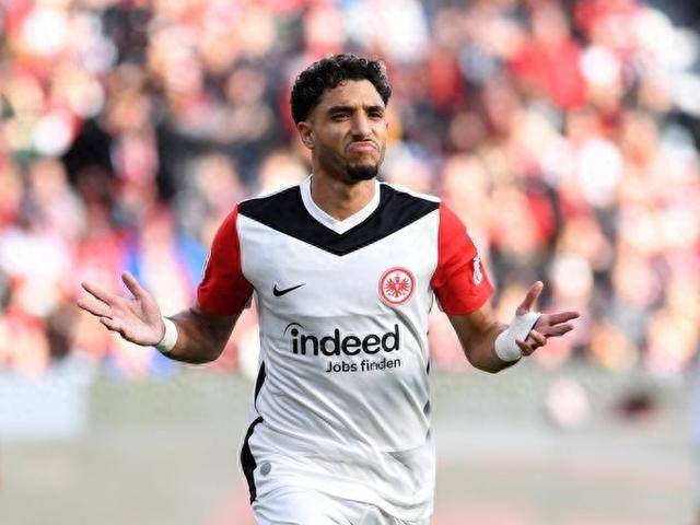 法兰克福球员集体发挥,球队信心大增-第1张图片-德信体育 法兰克福球员集体发挥,球队信心大增-第1张图片-德信体育