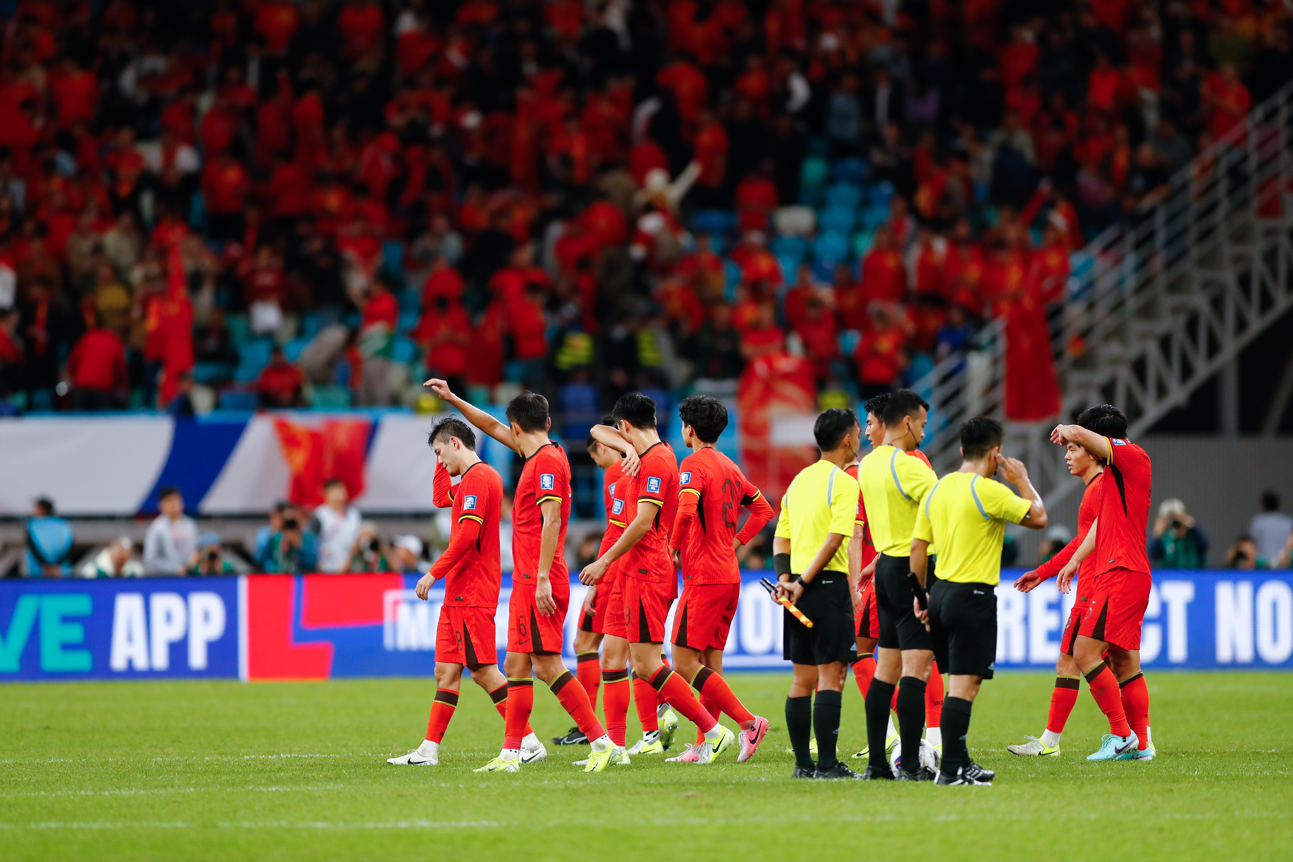 中国足球顶级联赛豪门球队间的激烈对决-第1张图片-德信体育 中国足球顶级联赛豪门球队间的激烈对决-第1张图片-德信体育