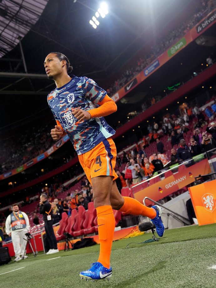 荷兰队意外受挫,欧预赛遭遇瓶颈-第2张图片-德信体育 荷兰队意外受挫,欧预赛遭遇瓶颈-第2张图片-德信体育