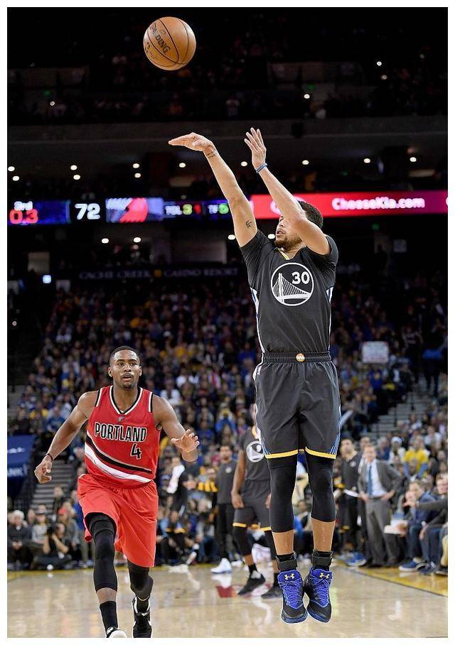 猛龙球星因伤缺席下两场比赛,球队面临考验-第1张图片-德信体育 猛龙球星因伤缺席下两场比赛,球队面临考验-第1张图片-德信体育