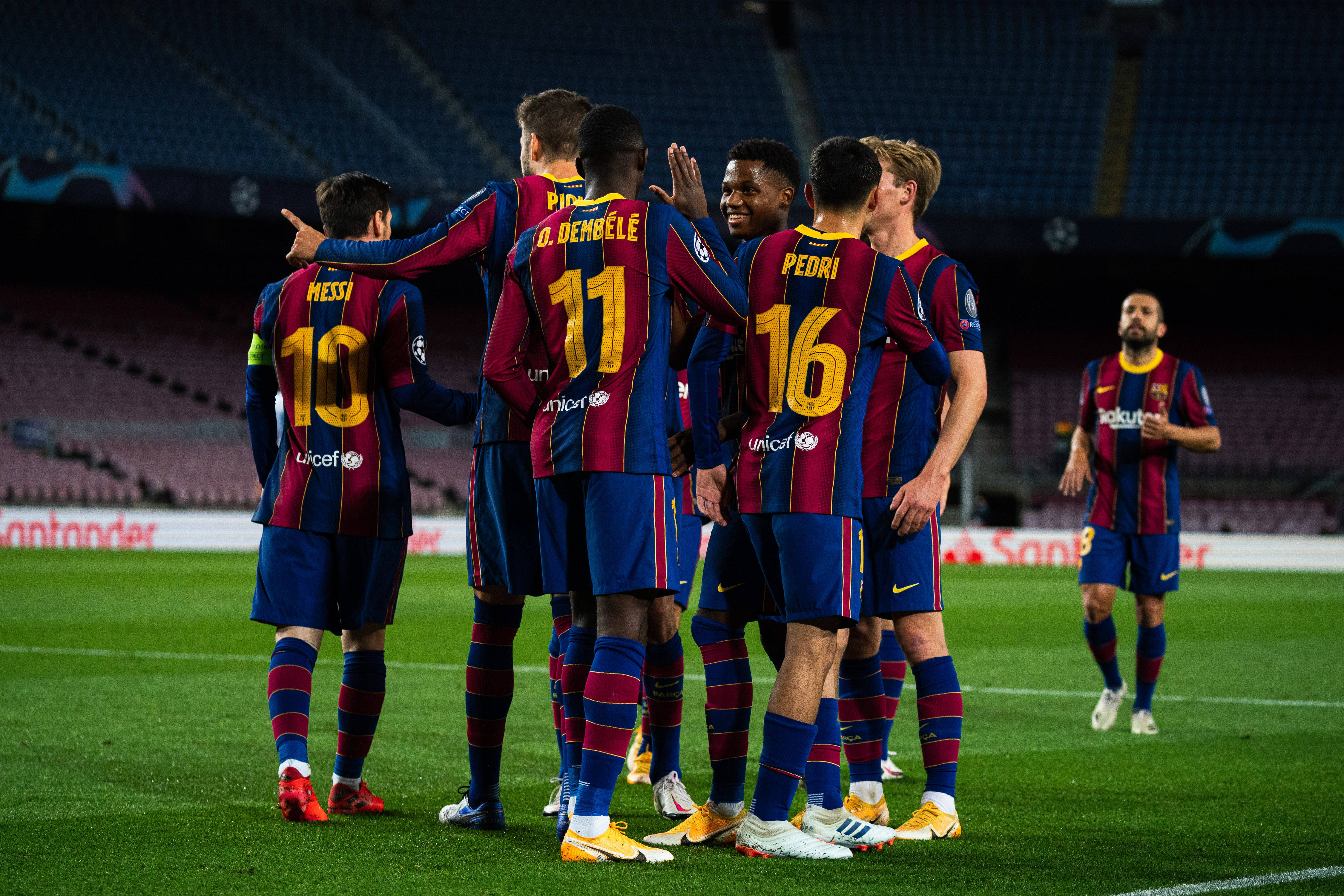 火热对抗:职业足球联赛内幕曝光-第2张图片-德信体育 火热对抗:职业足球联赛内幕曝光-第2张图片-德信体育