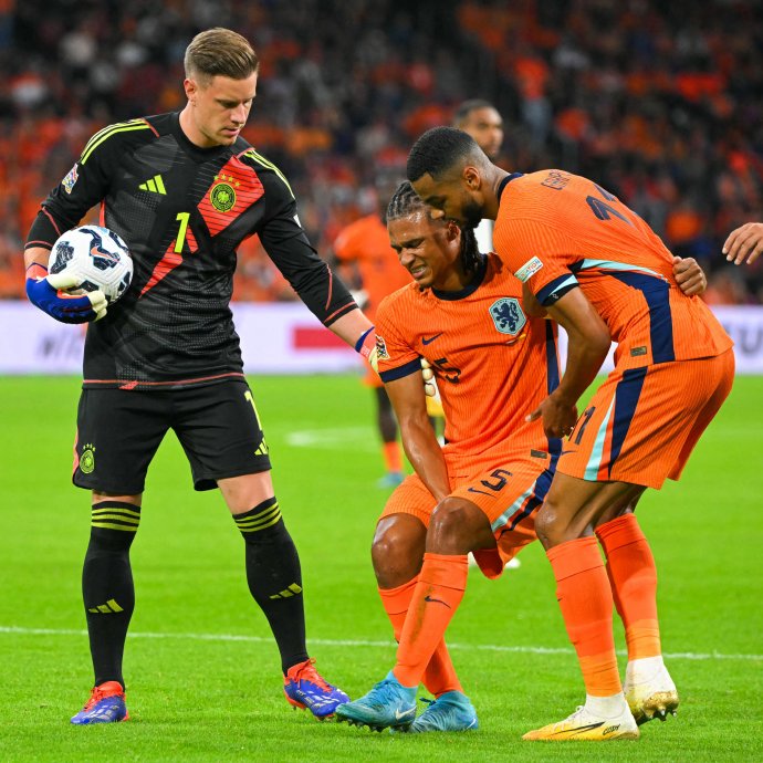 荷兰国家队备战乌克兰关键一战-第1张图片-德信体育 荷兰国家队备战乌克兰关键一战-第1张图片-德信体育