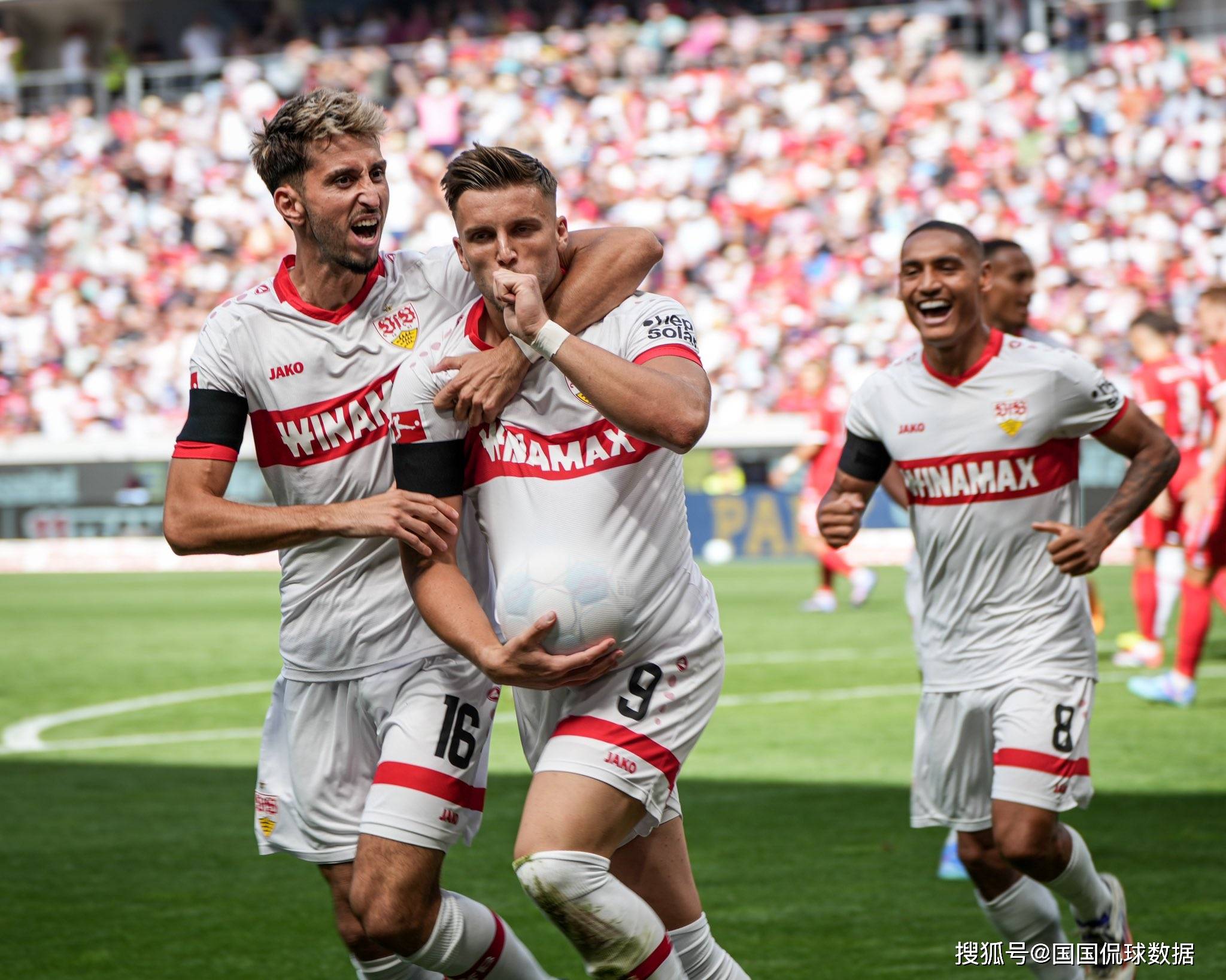 斯图加特攻击线犀利,连续比赛送出制胜一击-第2张图片-德信体育 斯图加特攻击线犀利,连续比赛送出制胜一击-第2张图片-德信体育