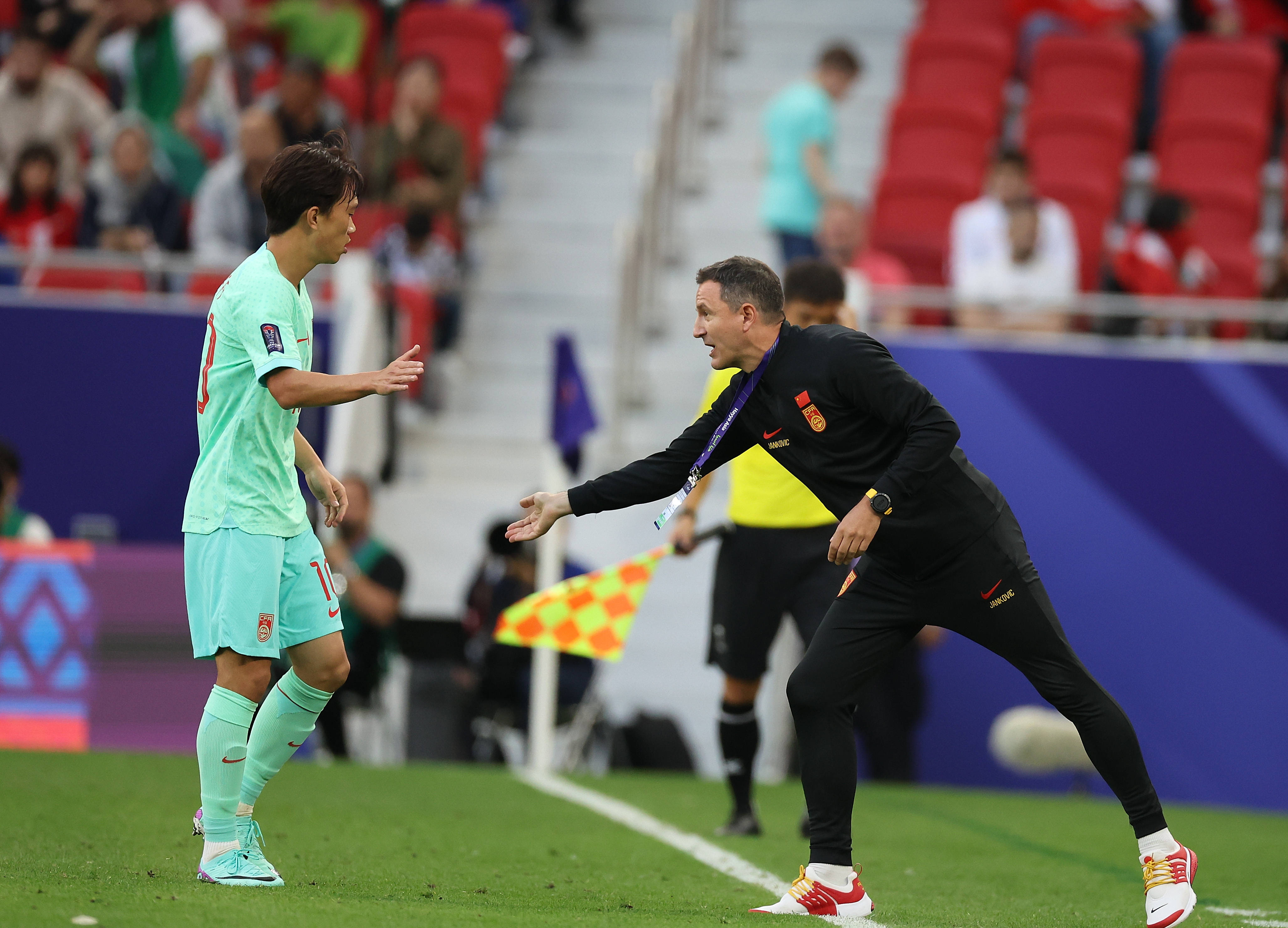 青岛黄海客场战平对手,主帅满意球员表现-第1张图片-德信体育 青岛黄海客场战平对手,主帅满意球员表现-第1张图片-德信体育