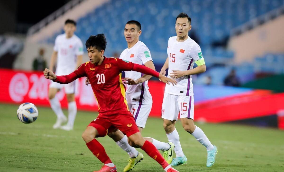 亚洲杯赛再掀狂潮,劲旅搅动战场震撼-第1张图片-德信体育 亚洲杯赛再掀狂潮,劲旅搅动战场震撼-第1张图片-德信体育