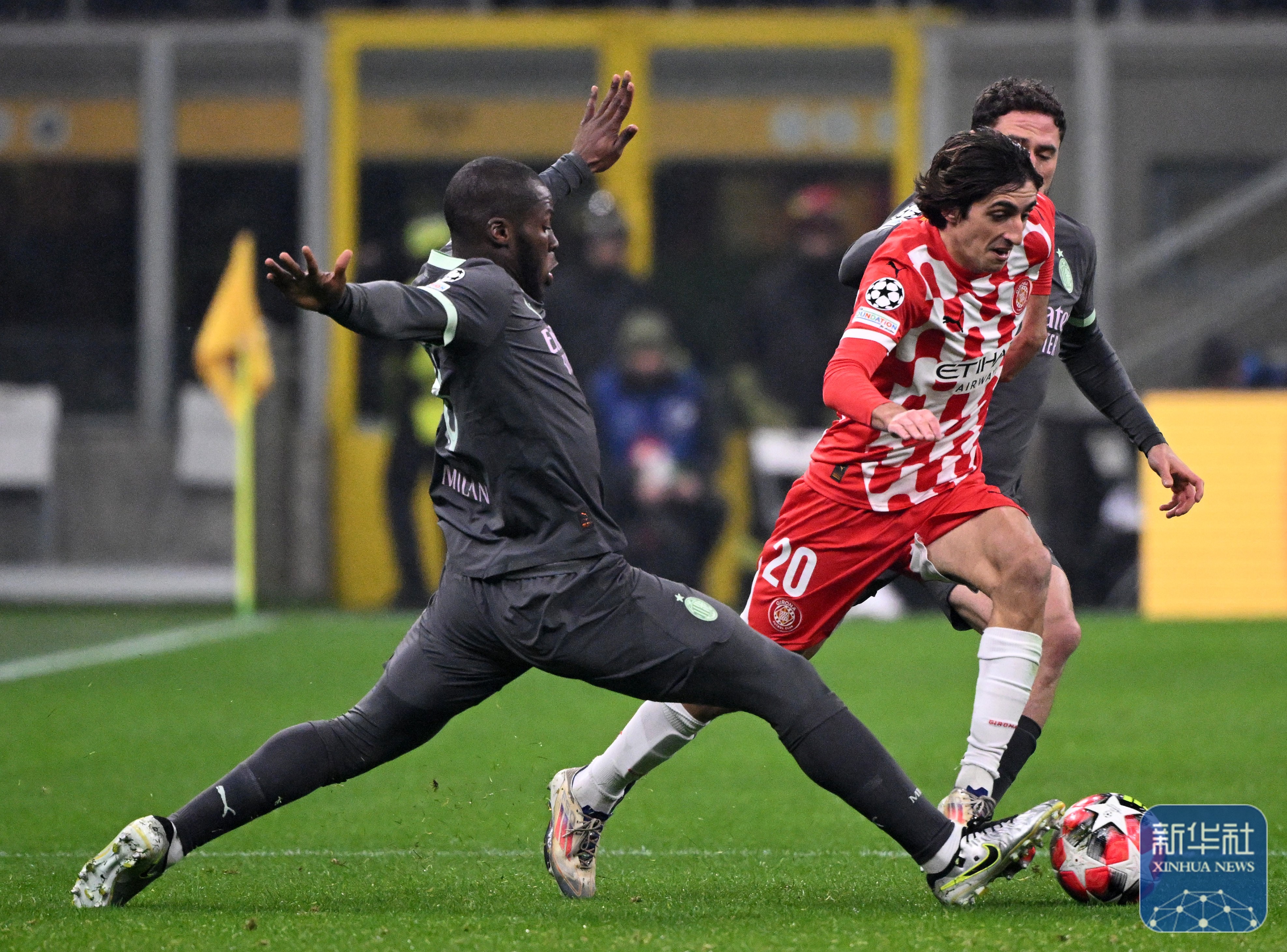拉齐奥客场不敌AC米兰,欧冠资格或有望晋级-第2张图片-德信体育 拉齐奥客场不敌AC米兰,欧冠资格或有望晋级-第2张图片-德信体育