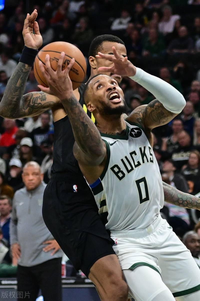 雄鹿主帅对球员表现有所期望,力争季后赛胜利-第1张图片-德信体育 雄鹿主帅对球员表现有所期望,力争季后赛胜利-第1张图片-德信体育