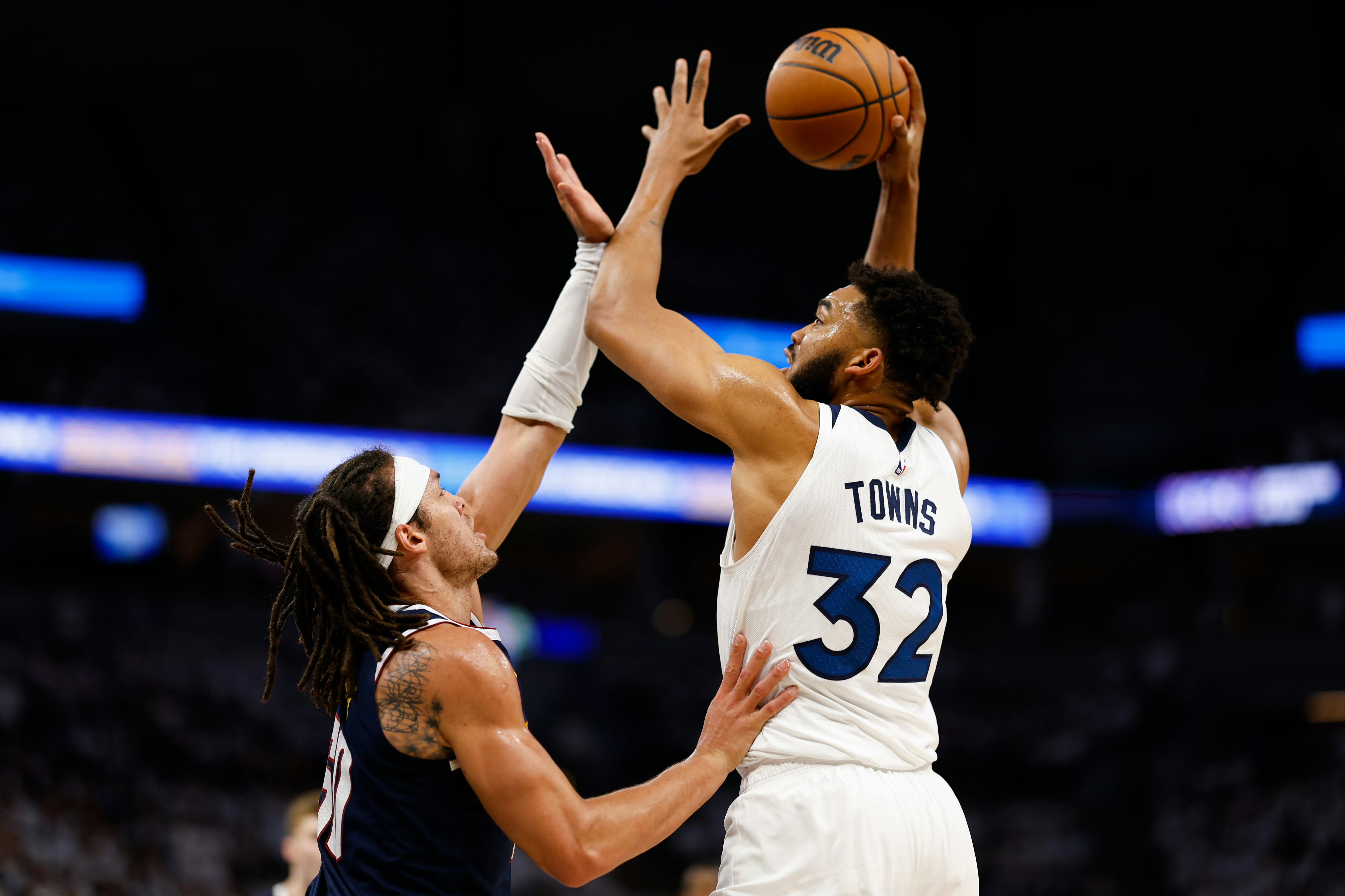 NBA新球季开幕,球队备战展现斗志-第1张图片-德信体育 NBA新球季开幕,球队备战展现斗志-第1张图片-德信体育