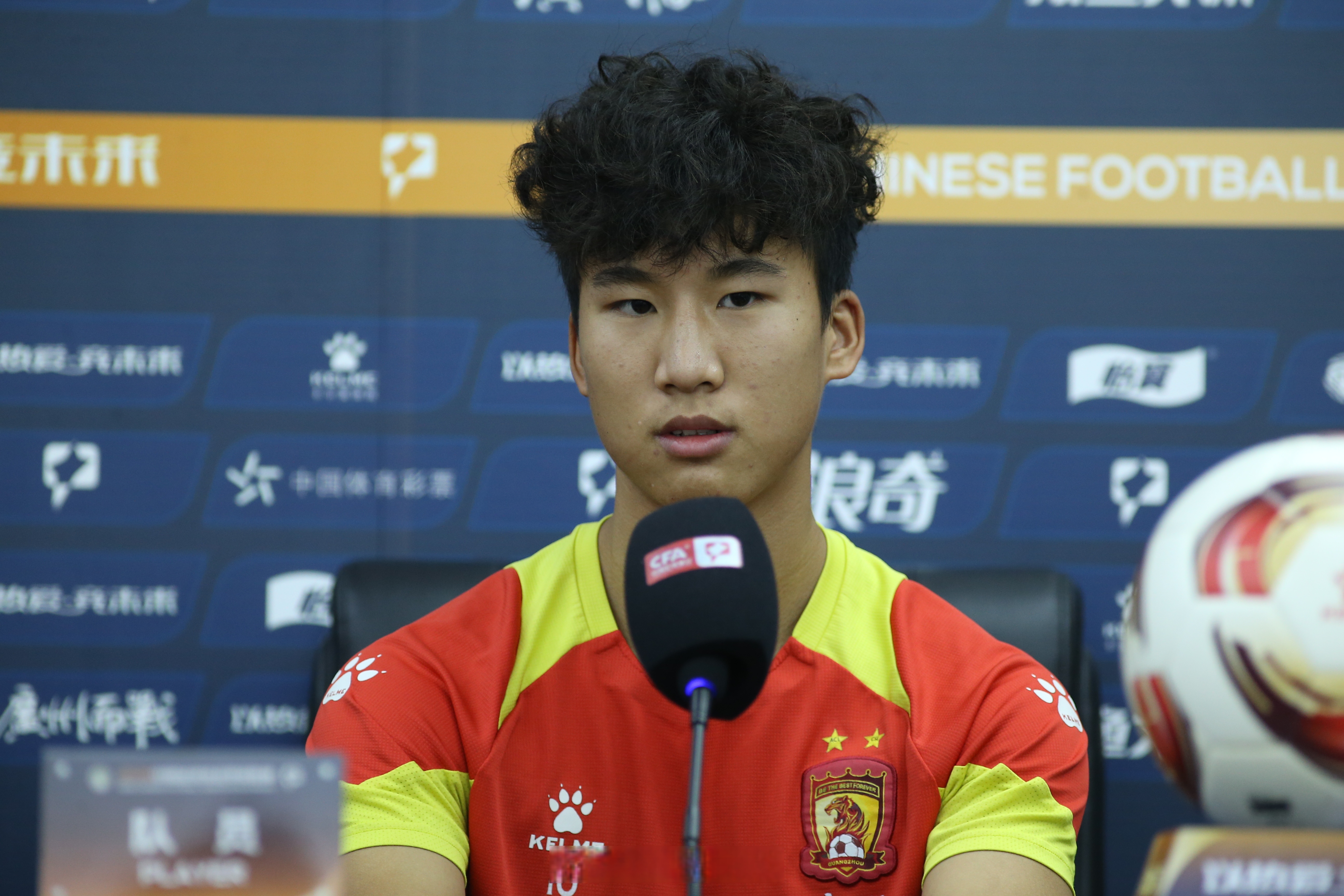 切沃备战热那亚,决意拿下三分-第2张图片-德信体育 切沃备战热那亚,决意拿下三分-第2张图片-德信体育