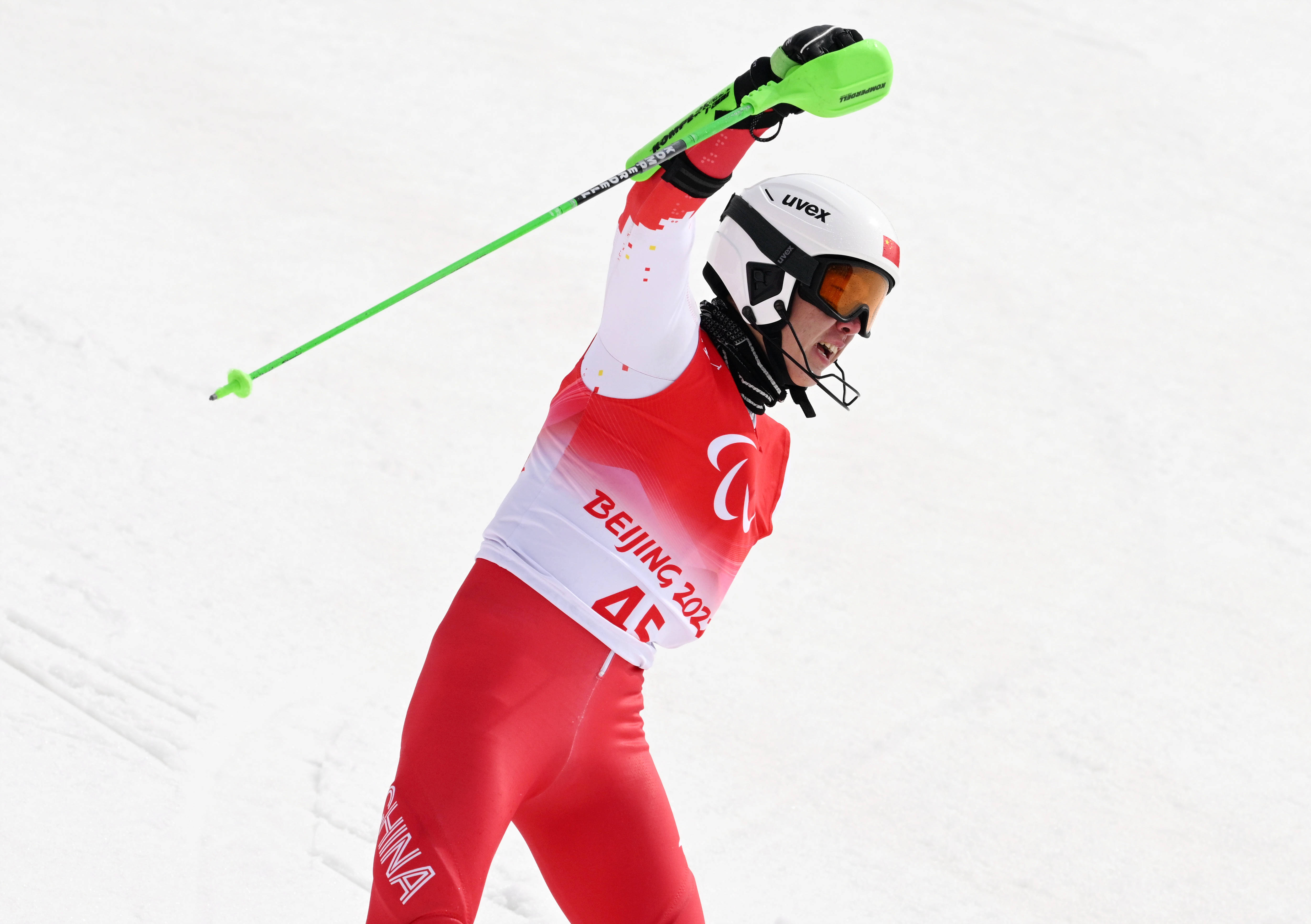 奥地利滑雪选手发挥不俗击败对手-第1张图片-德信体育 奥地利滑雪选手发挥不俗击败对手-第1张图片-德信体育