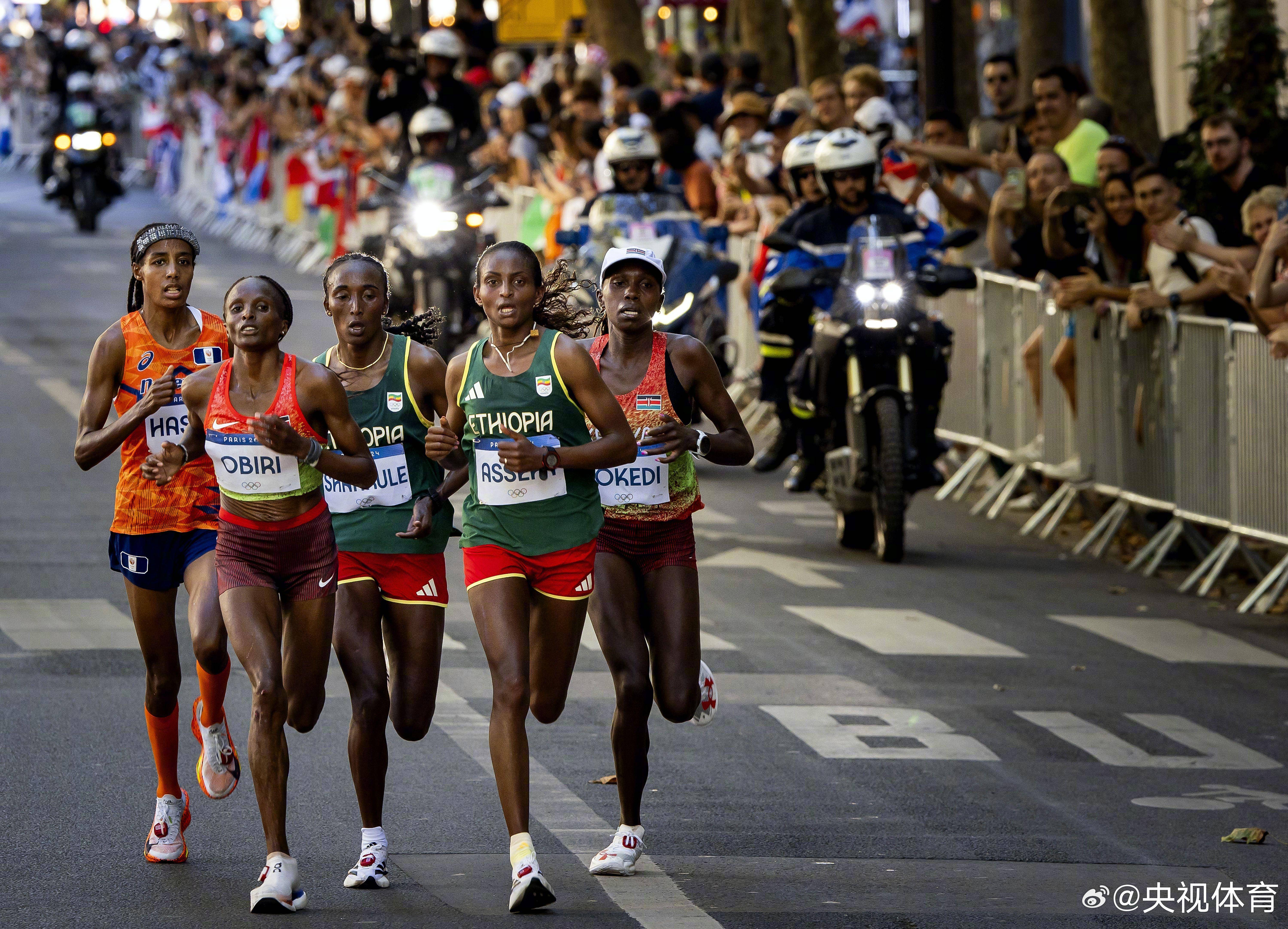 荷兰速滑名将破纪录,夺得个人第一-第1张图片-德信体育 荷兰速滑名将破纪录,夺得个人第一-第1张图片-德信体育