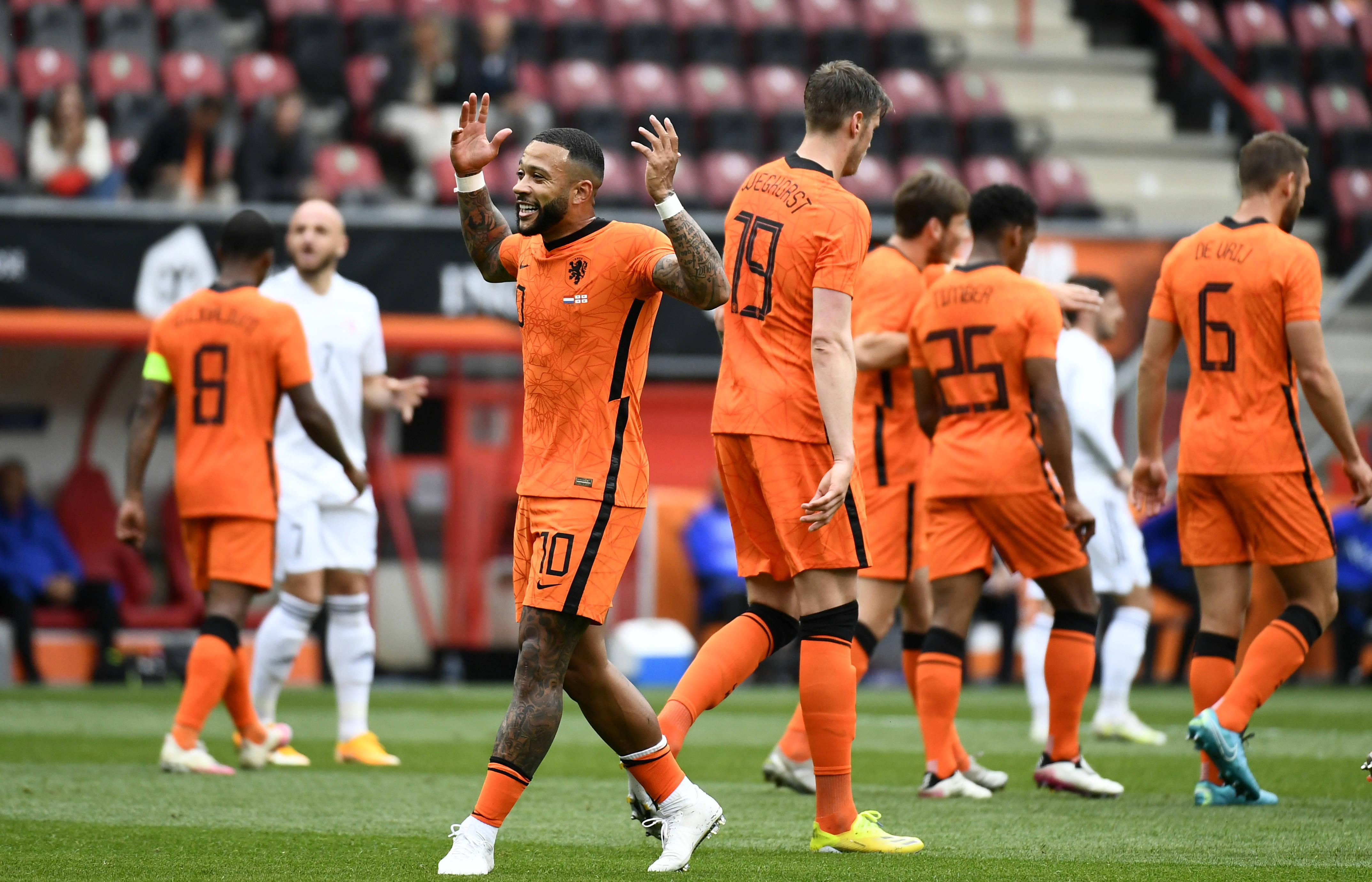 欧洲赛事激情开战,球队角逐焦点抢眼-第1张图片-德信体育 欧洲赛事激情开战,球队角逐焦点抢眼-第1张图片-德信体育