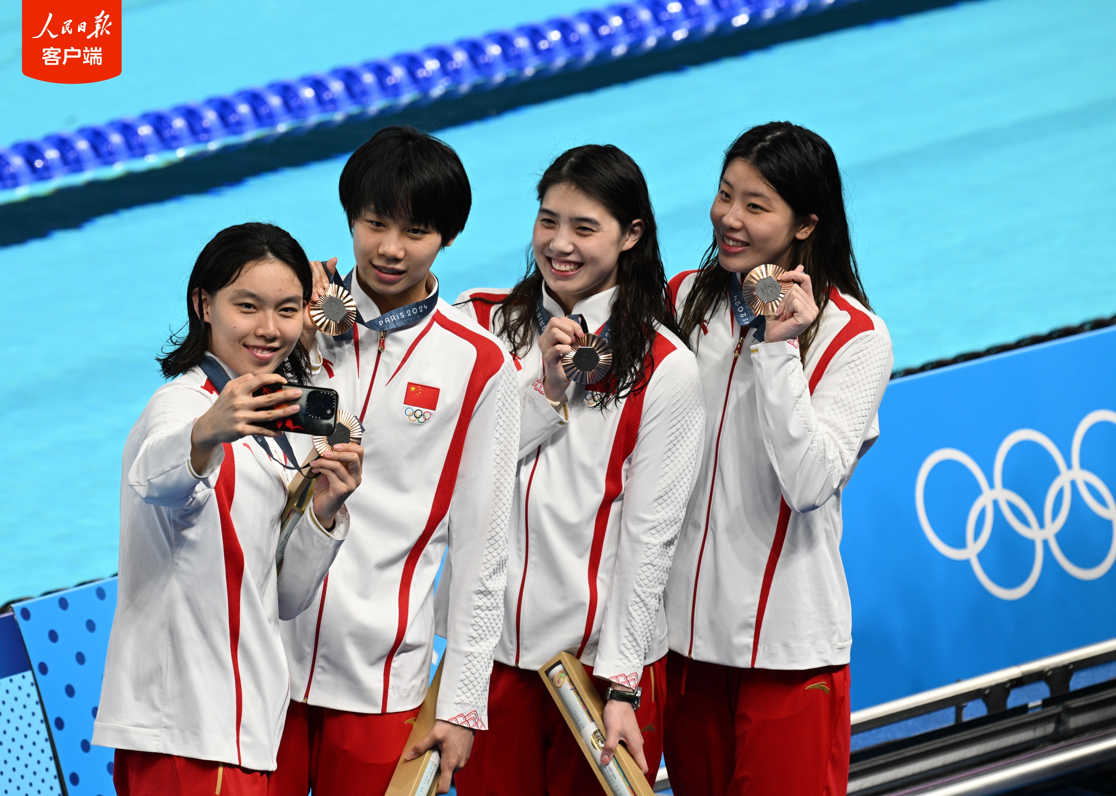 法国体操队女选手斩获铜牌-第1张图片-德信体育 法国体操队女选手斩获铜牌-第1张图片-德信体育