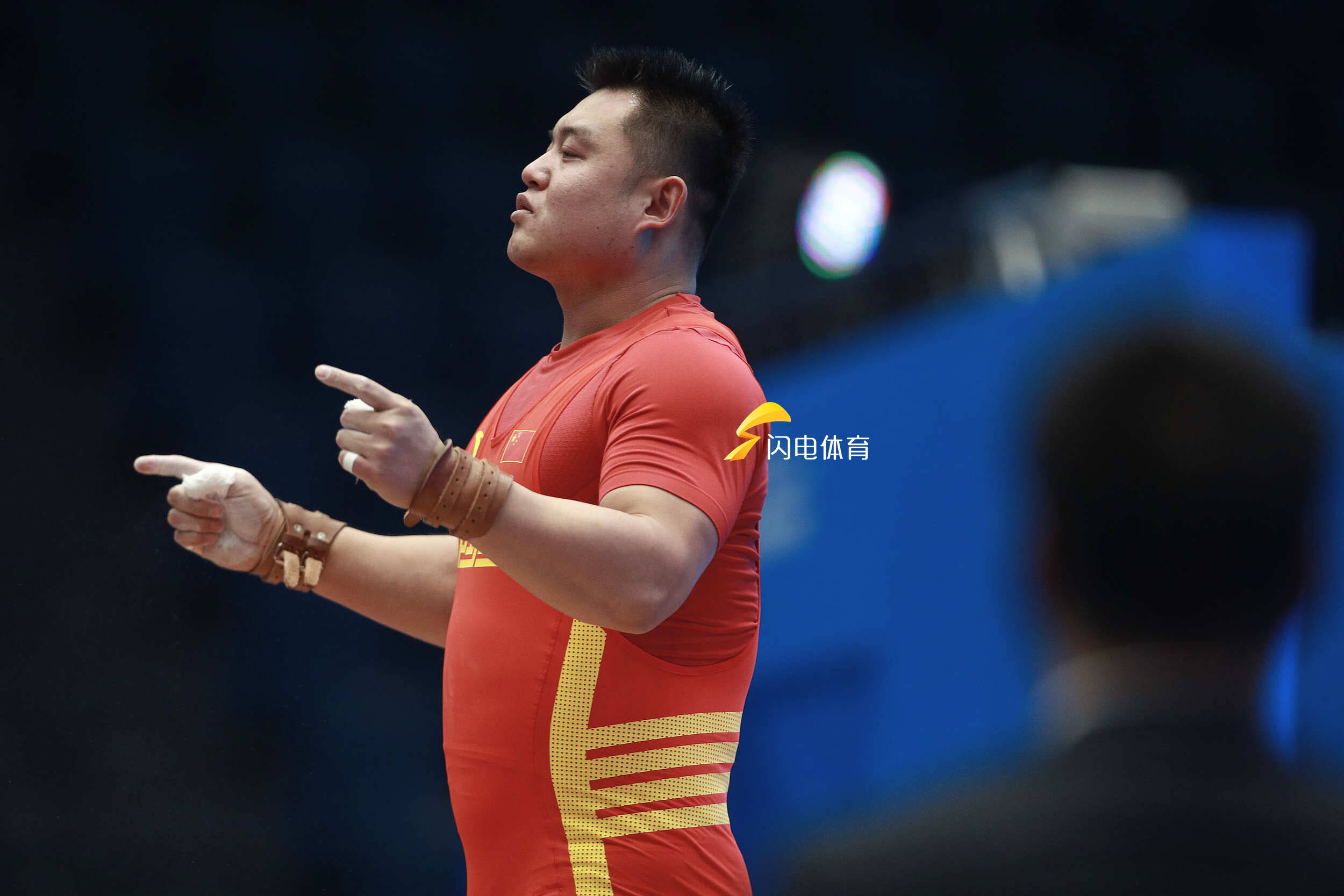 金牌选手展现顶级技艺,体育盛事震撼举国-第1张图片-德信体育 金牌选手展现顶级技艺,体育盛事震撼举国-第1张图片-德信体育